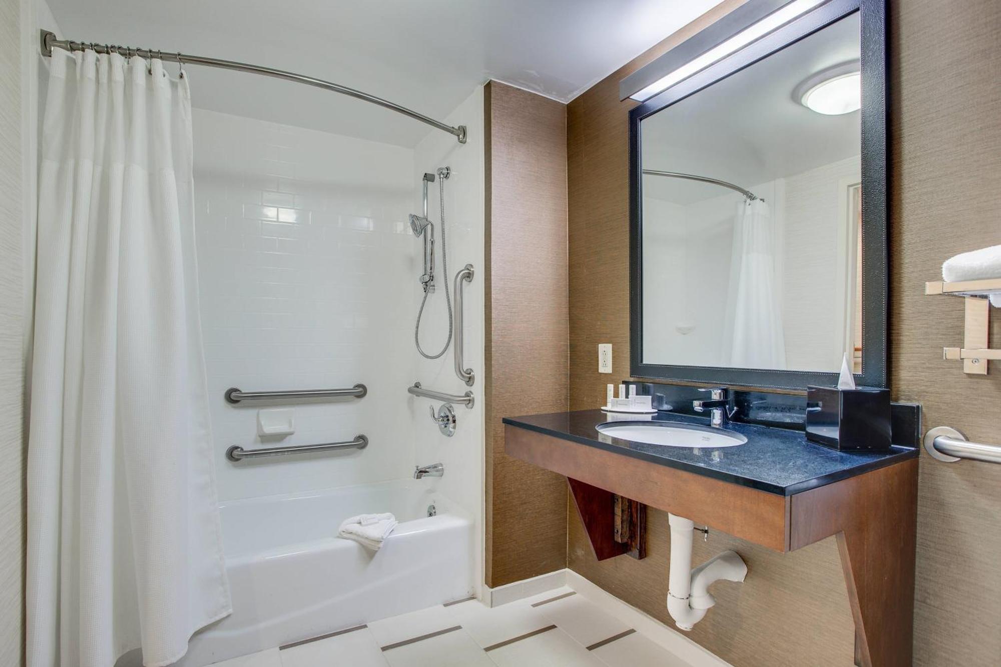 Fairfield Inn By Marriott Burlington Williston Esterno foto