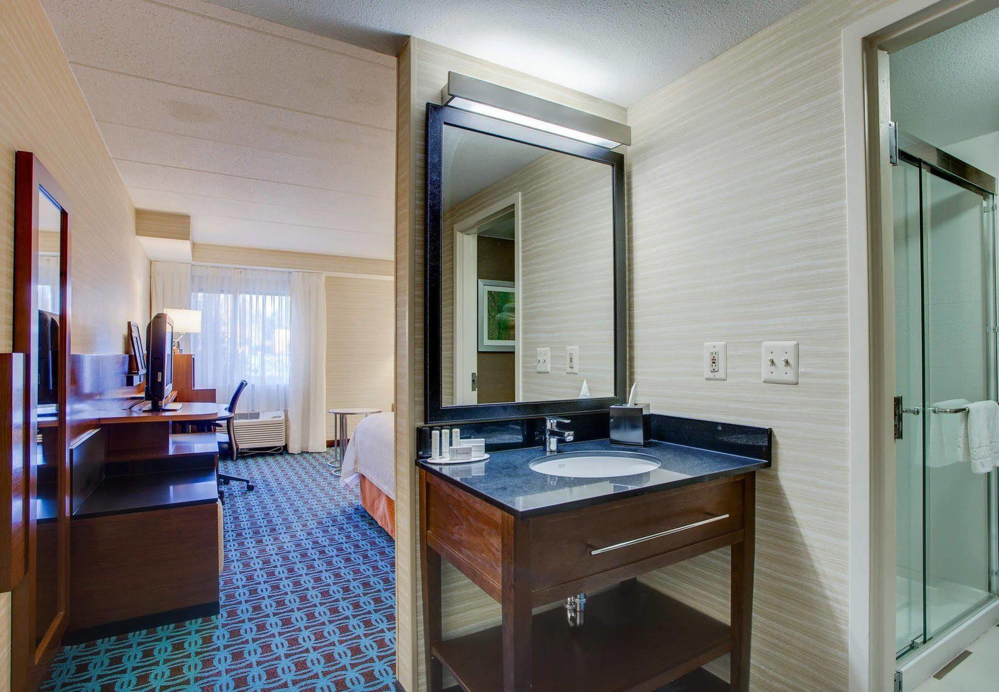 Fairfield Inn By Marriott Burlington Williston Esterno foto